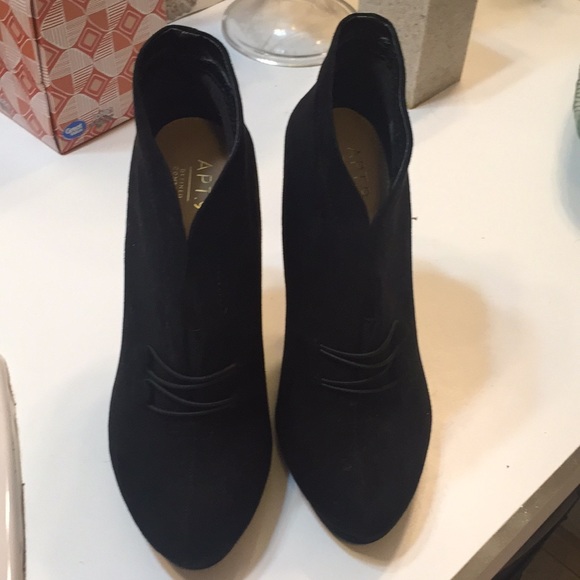 Apt. 9 Shoes - Black booties